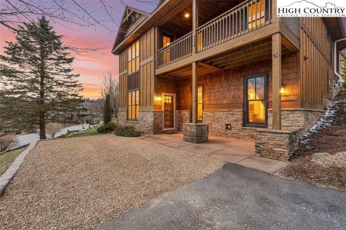 510 Ransom St, Blowing Rock, NC, 28605-8347 | Card Image
