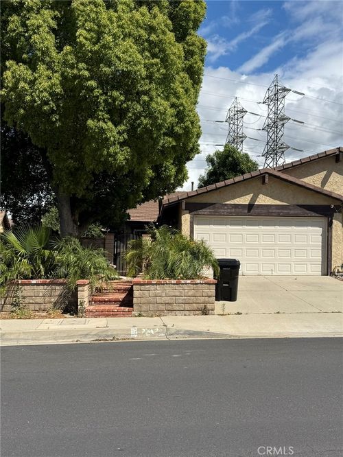 25586 Alicante, Valencia, CA, 91355 | Card Image