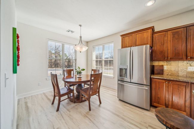 Eat In Kitchen/Dining Area | Image 14