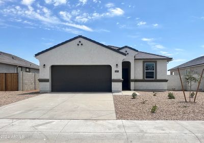 1571 E Lardner Drive, House other with 3 bedrooms, 2 bathrooms and null parking in Casa Grande AZ | Image 1