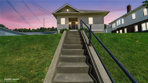 2005 E Wheeling Ave, Cambridge, OH, 43725-2158 | Card Image