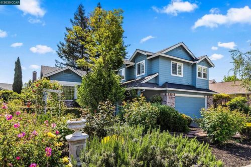 1626 Culpepper Dr, Petaluma, CA, 94954-6673 | Card Image