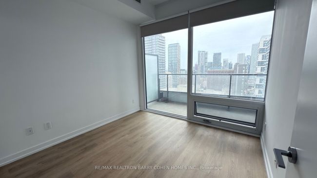 2517 - 85 Wood St, Condo with 2 bedrooms, 1 bathrooms and null parking in Toronto ON | Image 7
