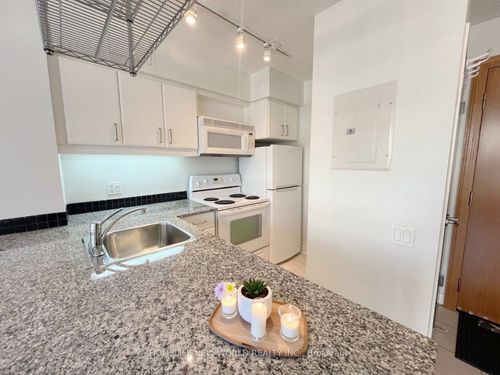 609-33 Sheppard Ave E, North York, ON, M2N7K1 | Card Image
