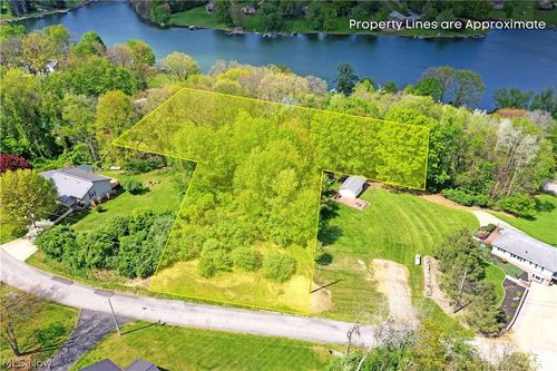47912 Tomahawk Dr, Negley, OH, 44441-9719 | Card Image