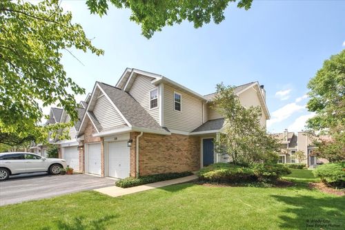 319 E Theodore Ln, Itasca, IL, 60143-1490 | Card Image