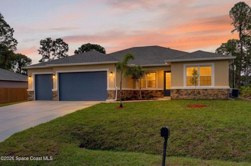 450 Hammond St Sw, PALM BAY, FL, 32908-4759 | Card Image