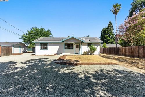 3417 Wren Ave, Concord, CA, 94519-2330 | Card Image