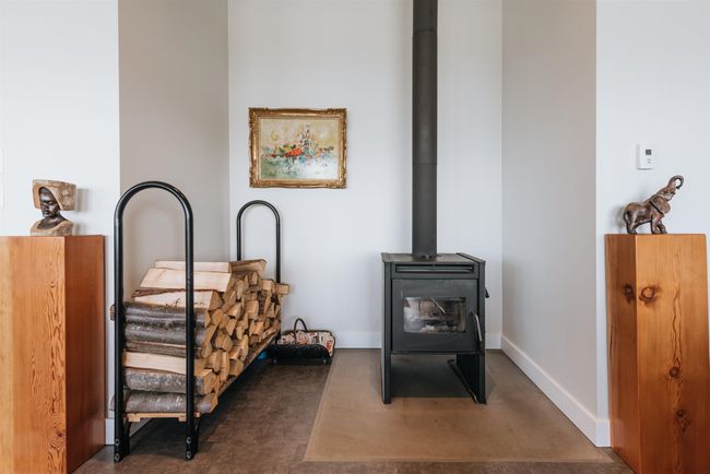 2247 Pixton Rd, House other with 3 bedrooms, 3 bathrooms and 6 parking in Roberts Creek BC | Image 12