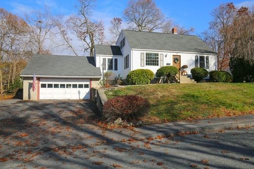 113 Benjamin Rd, Marlborough, MA, 01752-1494 | Card Image