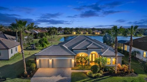 988 145th Street Cir Ne, BRADENTON, FL, 34212-7400 | Card Image