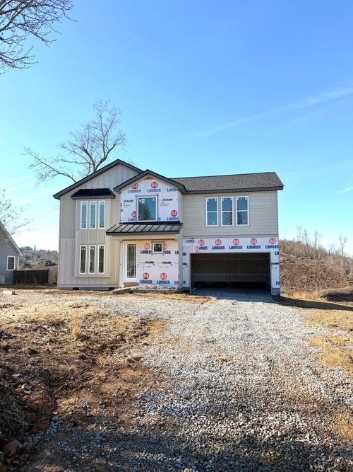 8112 Fallen Maple Dr, Chattanooga, TN, 37421-1245 | Card Image