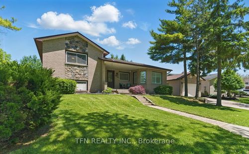 4124 Preston Ave, Niagara Falls, ON, L2H2C5 | Card Image