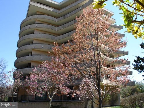 apt-613-4200 Massachusetts Ave Nw, WASHINGTON, DC, 20016-4734 | Card Image