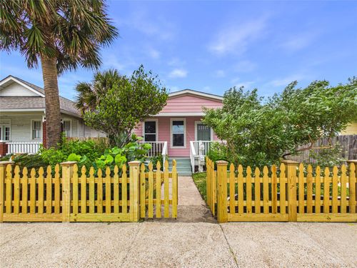 3602 Avenue S 1/2, Galveston, TX, 77550-8852 | Card Image