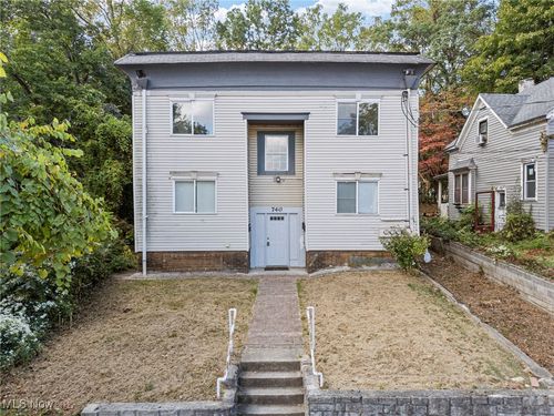 apt-3-740 Fern St, Akron, OH, 44307-1855 | Card Image