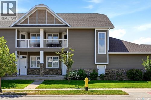 4203 Green Apple Dr E, Regina, SK, S4V1M6 | Card Image