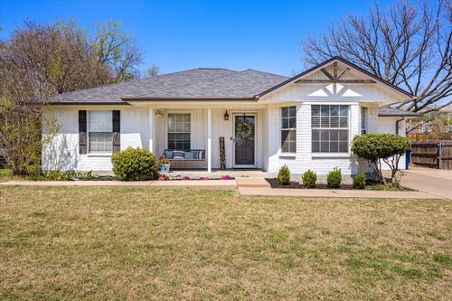 1709 W Doyle St, Granbury, TX, 76048-2367 | Card Image