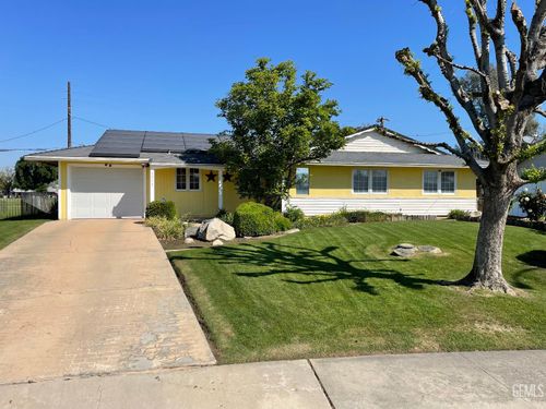 6212 Bel Aire Way, Bakersfield, CA, 93309-2869 | Card Image