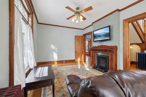 733 5th Street, BARABOO, WI, 53913 | Card Image