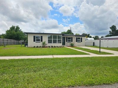 869 Roberts Boulevard, House other with 2 bedrooms, 2 bathrooms and null parking in DELTONA FL | Image 1