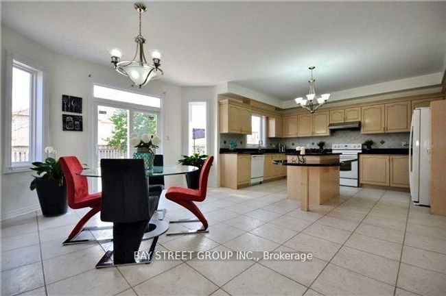 277 Calvert Rd, House other with 5 bedrooms, 5 bathrooms and 4 parking in Markham ON | Image 5