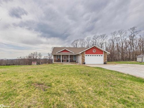 902 N Merino Ave, Eddyville, IA, 52553-7107 | Card Image