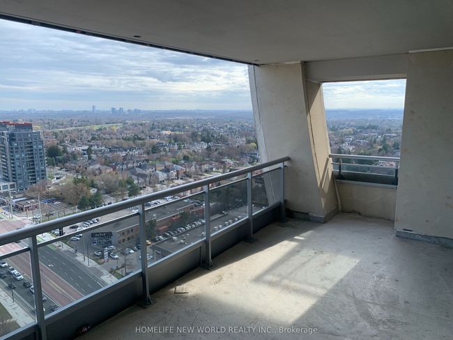2207 - 9201 Yonge St, Condo with 2 bedrooms, 1 bathrooms and null parking in Richmond Hill ON | Image 12