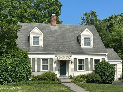 118 Main St, Hoosick Falls, NY, 12090-2018 | Card Image