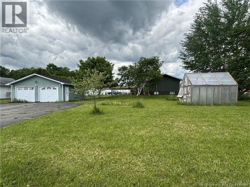 678 Rue Principale, Petit Rocher, NB, E8J1V1 | Card Image