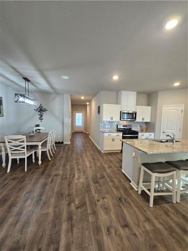 8060 Olde Town Ct, House other with 5 bedrooms, 3 bathrooms and null parking in Alexandria LA | Image 16