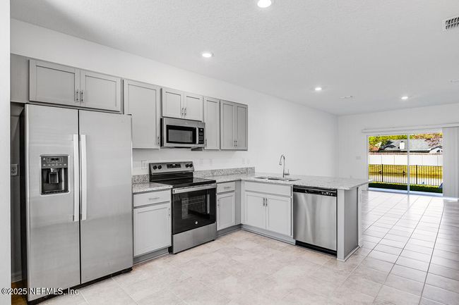 7219 Sabal Ter, Townhouse with 2 bedrooms, 3 bathrooms and null parking in Jacksonville FL | Image 11