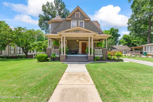 407 N Highland Ave, Jackson, TN, 38301-5247 | Card Image