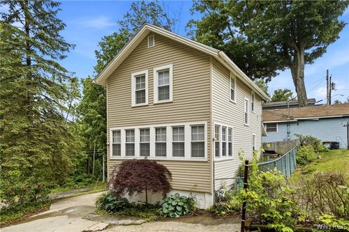 629 Seymour Ter, Angola, NY, 14006-8841 | Card Image