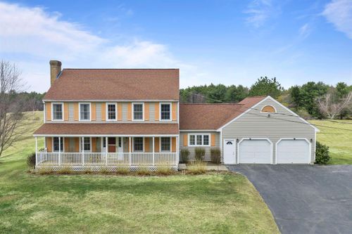 107 County Farm Cross Rd, Dover, NH, 03820-6017 | Card Image