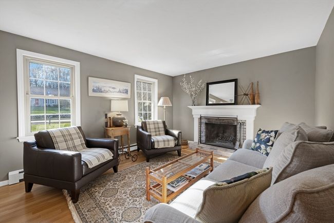 209 Forest St, House other with 3 bedrooms, 2 bathrooms and 6 parking in Franklin MA | Image 12