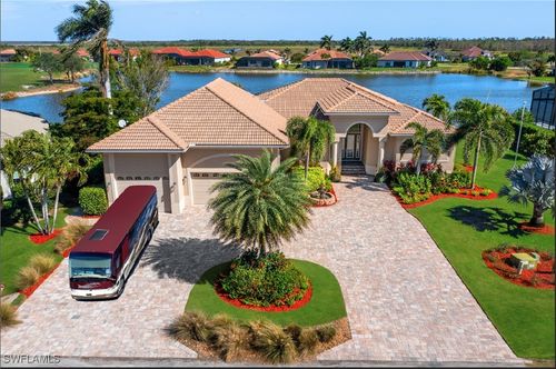 18018 Broadview Dr, NAPLES, FL, 34114-8935 | Card Image