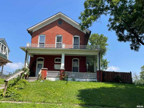 724 W 8th St, Davenport, IA, 52802-3320 | Card Image