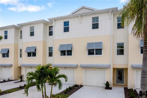 9992 Key Haven Rd, SEMINOLE, FL, 33777-3816 | Card Image