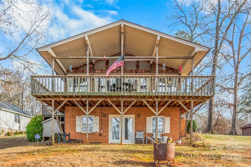 490 Riverwood Dr, Lexington, NC, 27292-8870 | Card Image