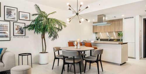 2711-1000 Brickell Plz, Miami, FL, 33131-3849 | Card Image