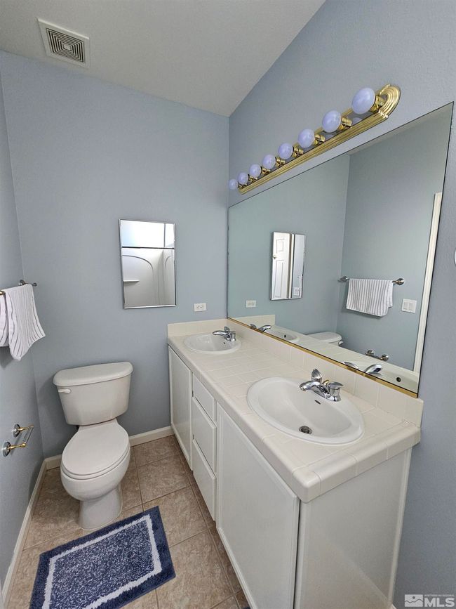 Primary Bathroom | Image 15