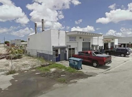 3805 Nw 35th Ave, Miami, FL, 33142-5023 | Card Image