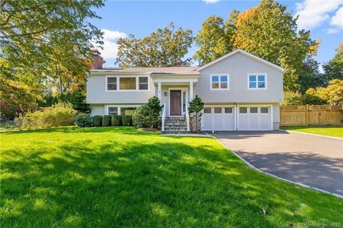 7 Nappa Dr, Westport, CT, 06880-5117 | Card Image