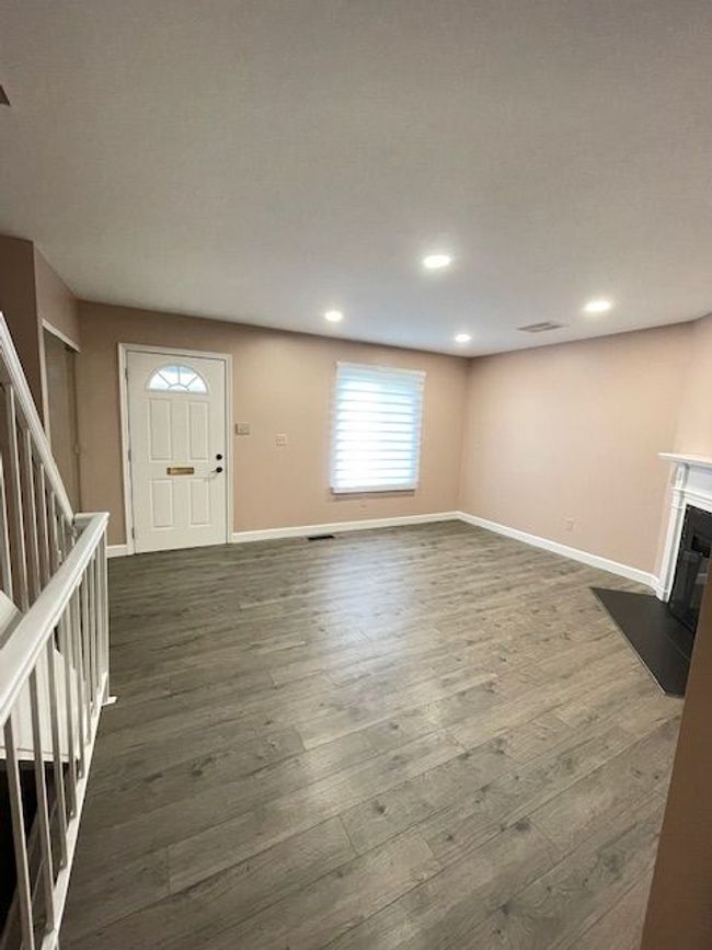 37310 Glenbrook Dr, Condo with 3 bedrooms, 2 bathrooms and null parking in Clinton Twp MI | Image 5