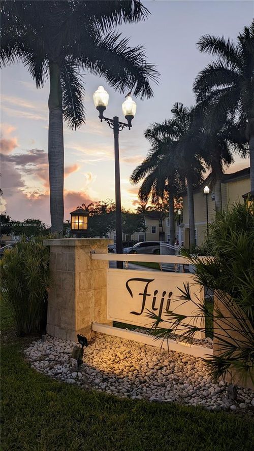 unit-27-2819 Se 1st Dr, Homestead, FL, 33033-7269 | Card Image