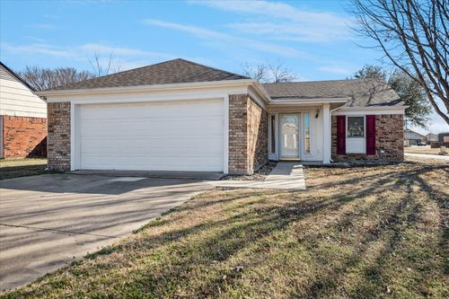 7408 Canoga Cir, Fort Worth, TX, 76137-1368 | Card Image