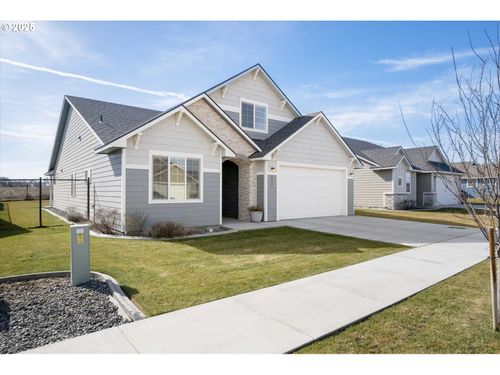317 Sage St, Boardman, OR, 97818-8064 | Card Image