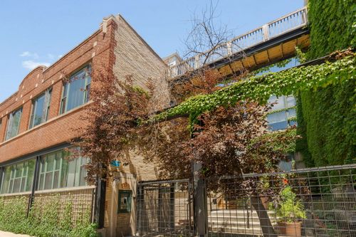 204-2943 N Lincoln Ave, Chicago, IL, 60657-4150 | Card Image