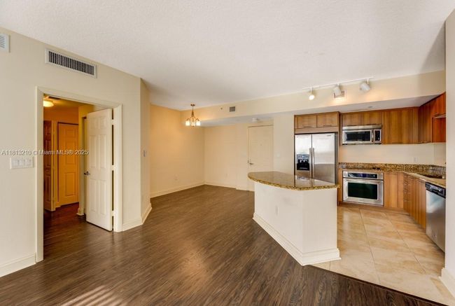 APT-541 - 510 Nw 84 Th Ave, Condo with 2 bedrooms, 2 bathrooms and null parking in Plantation FL | Image 7